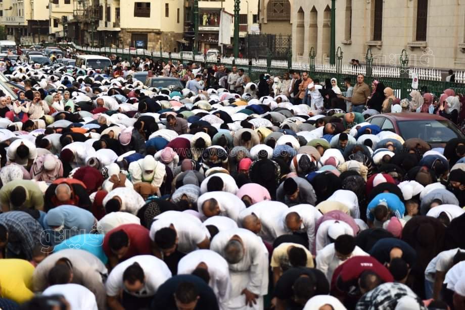 اعداد غير مسبوقة.. صلاة العيد في الأزهر الشريف شكل تاني (38)