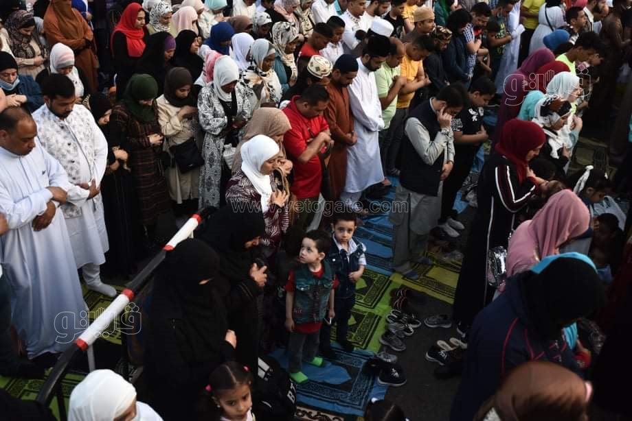 اعداد غير مسبوقة.. صلاة العيد في الأزهر الشريف شكل تاني (40)