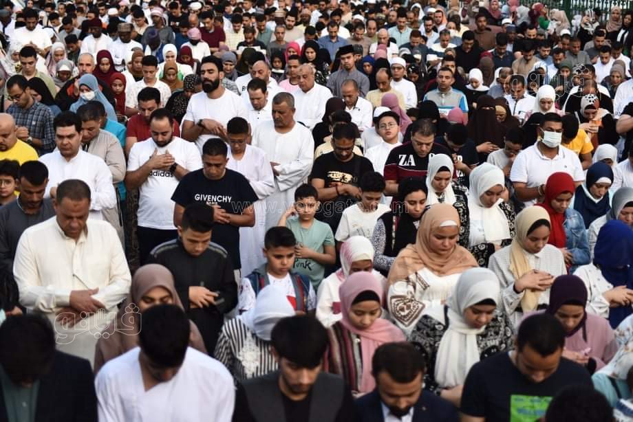 اعداد غير مسبوقة.. صلاة العيد في الأزهر الشريف شكل تاني (43)