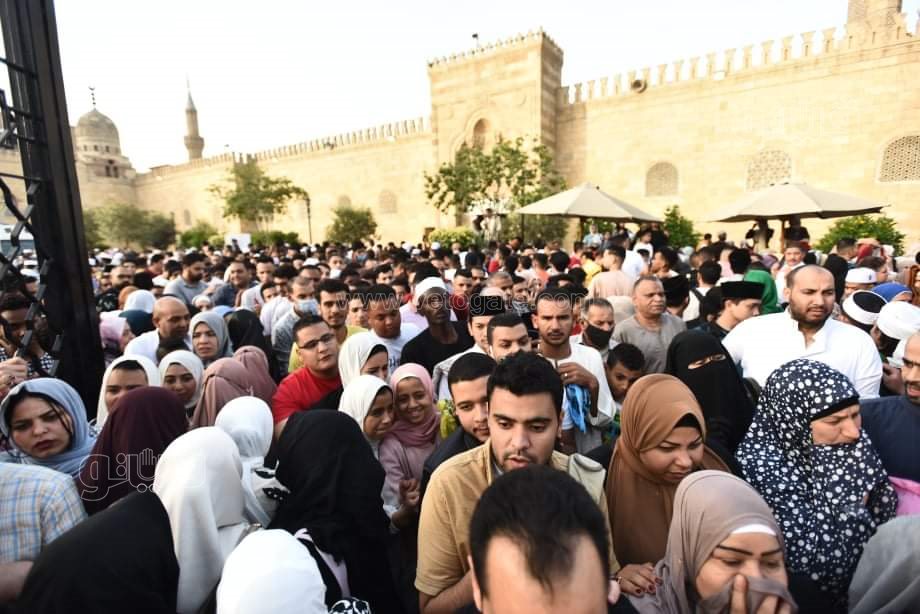 اعداد غير مسبوقة.. صلاة العيد في الأزهر الشريف شكل تاني (46)