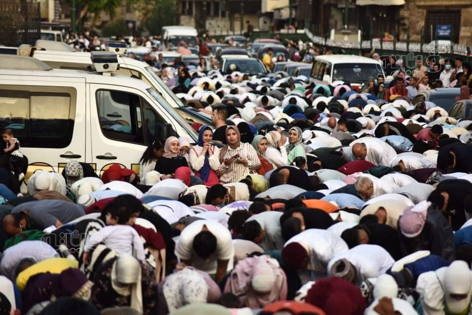 اعداد غير مسبوقة.. صلاة العيد في الأزهر الشريف شكل تاني (49)