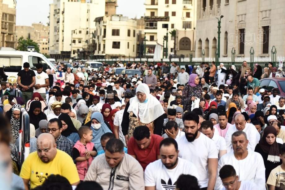 اعداد غير مسبوقة.. صلاة العيد في الأزهر الشريف شكل تاني (70)