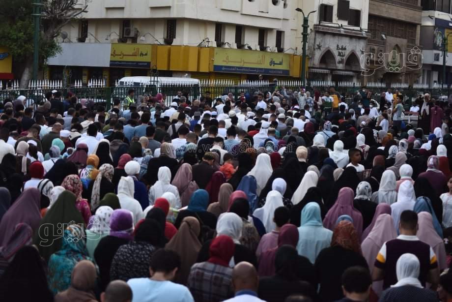 اعداد غير مسبوقة.. صلاة العيد في الأزهر الشريف شكل تاني (77)