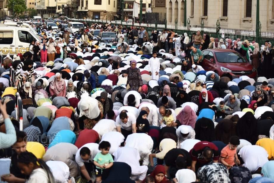 اعداد غير مسبوقة.. صلاة العيد في الأزهر الشريف شكل تاني (82)