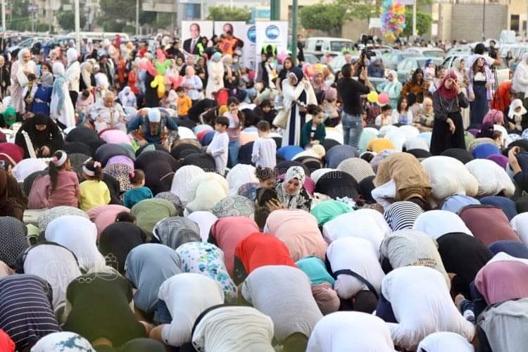 صلاة العيد في مسجد الصديق بالشيراتون (18)