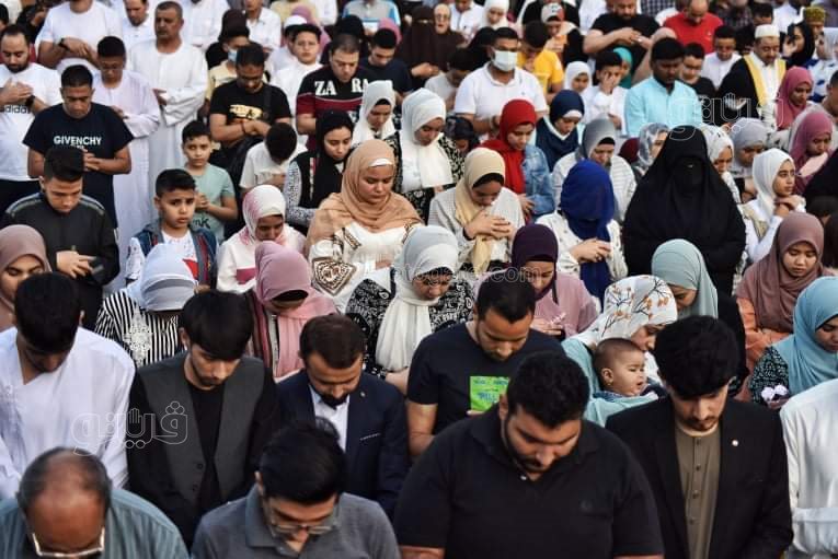 صلاة العيد بركة وفرحة.. مساجد مصر يملؤها المصلون (4)