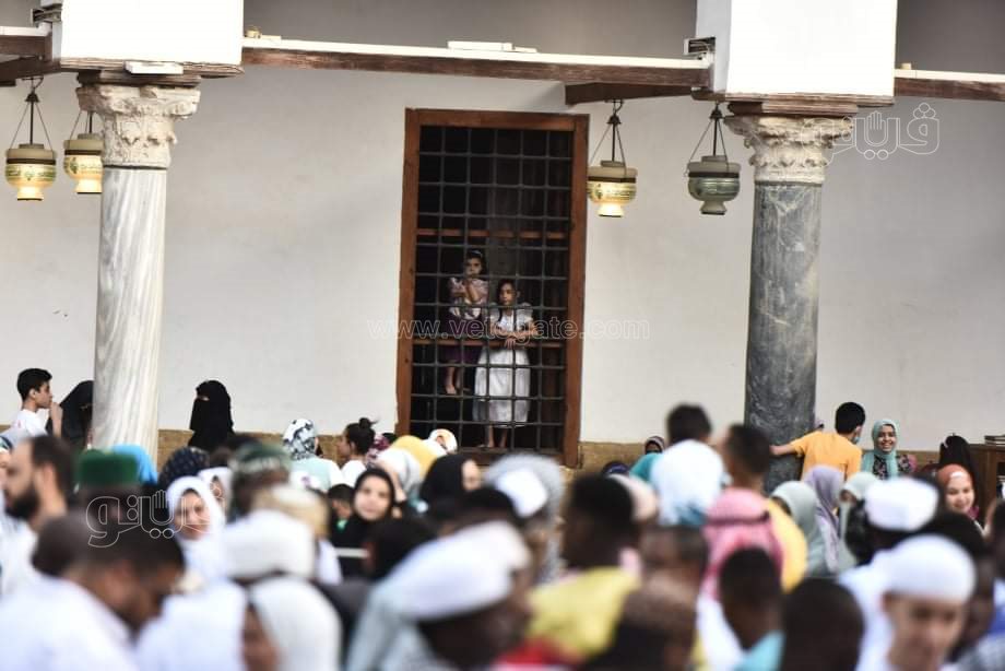 صلاة العيد بركة وفرحة.. مساجد مصر يملؤها المصلون (8)