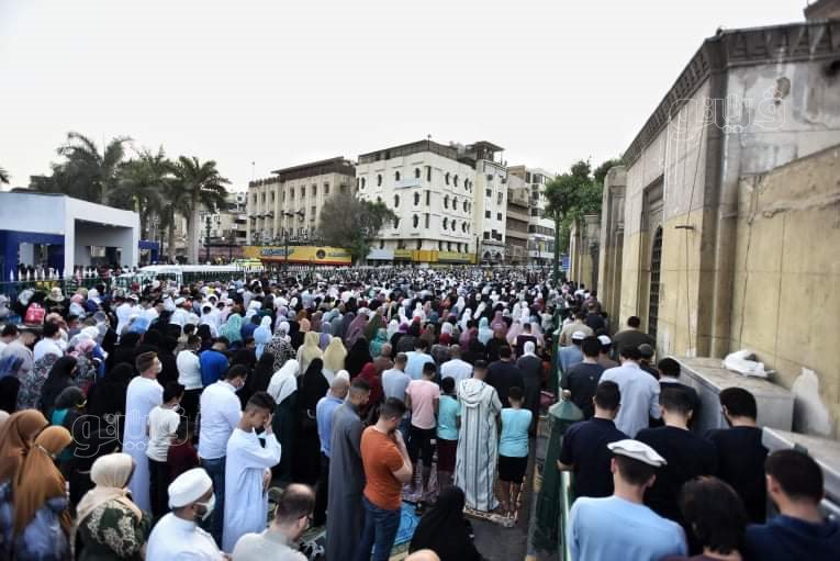 صلاة العيد بركة وفرحة.. مساجد مصر يملؤها المصلون (9)