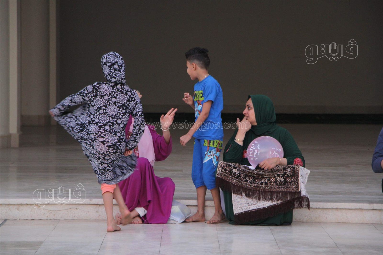 فرحة العيد تجمع شمل قريب وبعيد.. مظاهر البهجة في صلاة عيد الفطر المبارك (7)