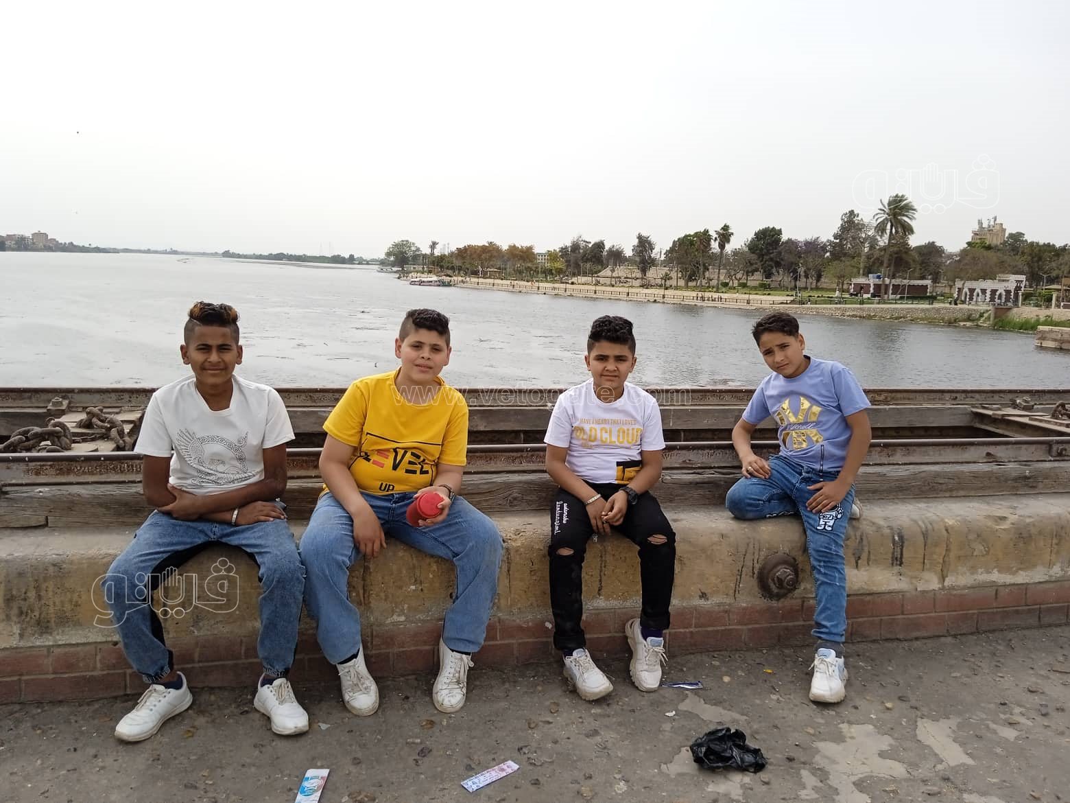 الأطفال والمراهقون يتوافدون على القناطر الخيرية (2)