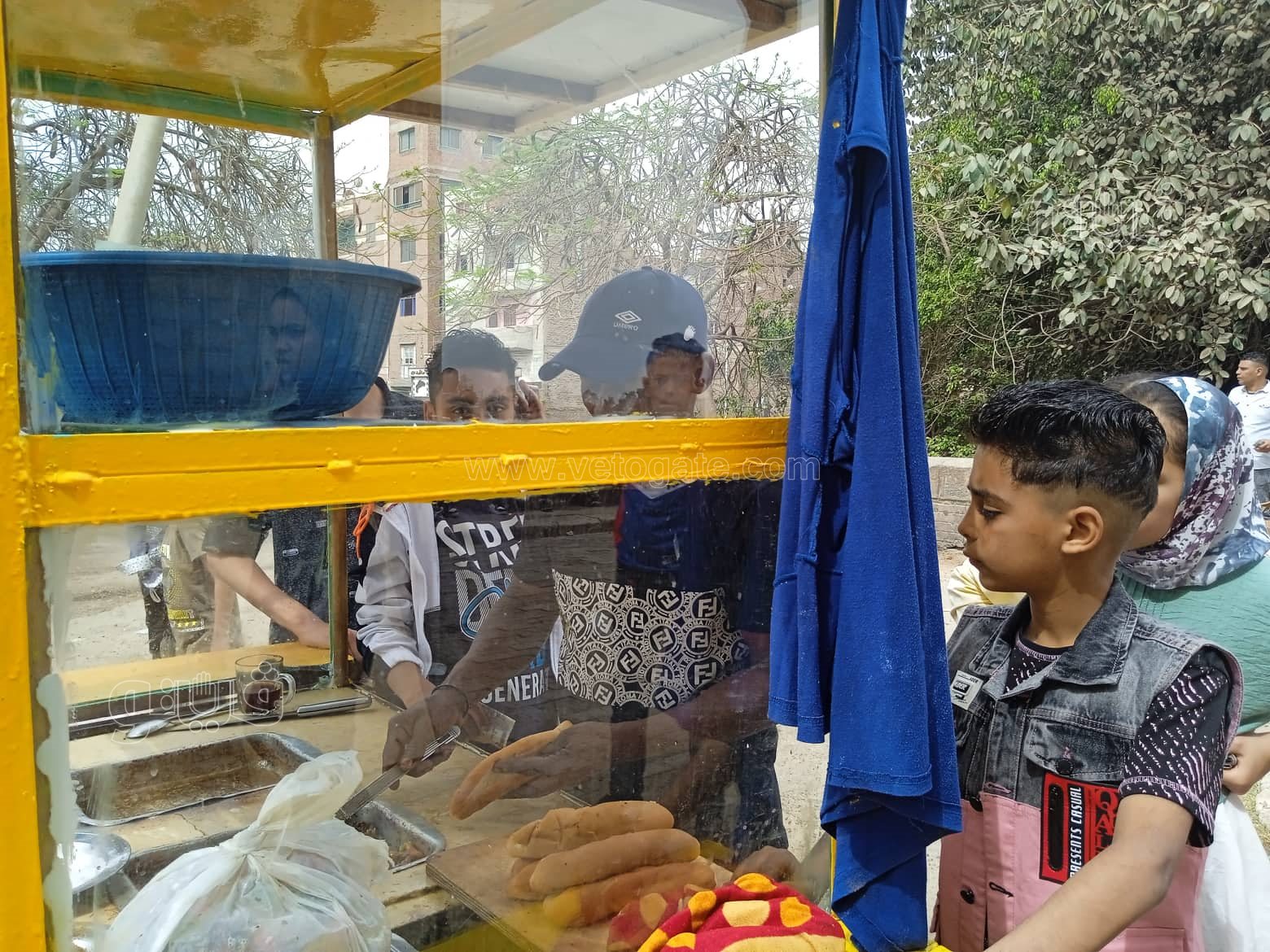 الأطفال والمراهقون يتوافدون على القناطر الخيرية (15)