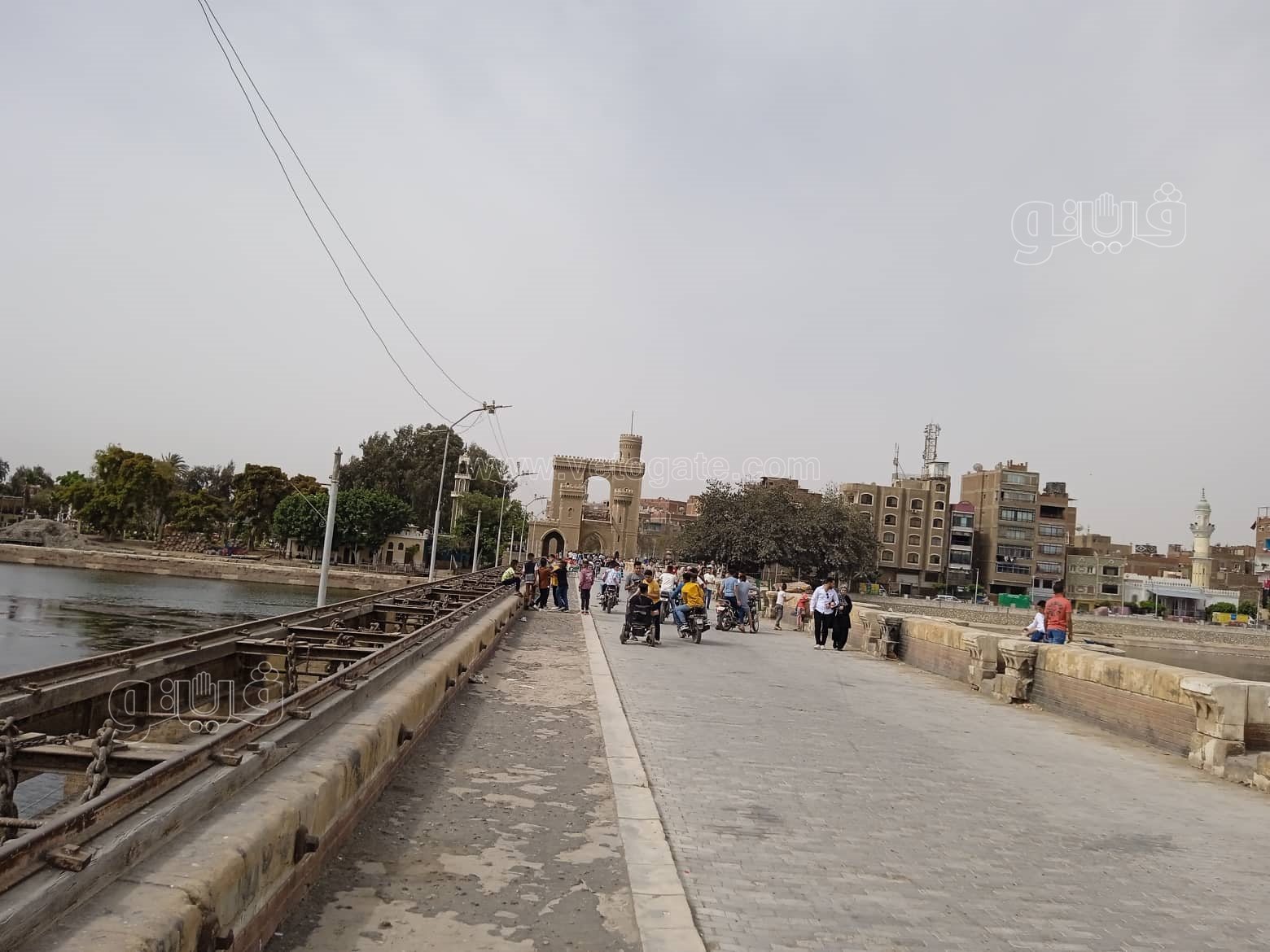 الأطفال والمراهقون يتوافدون على القناطر الخيرية (17)