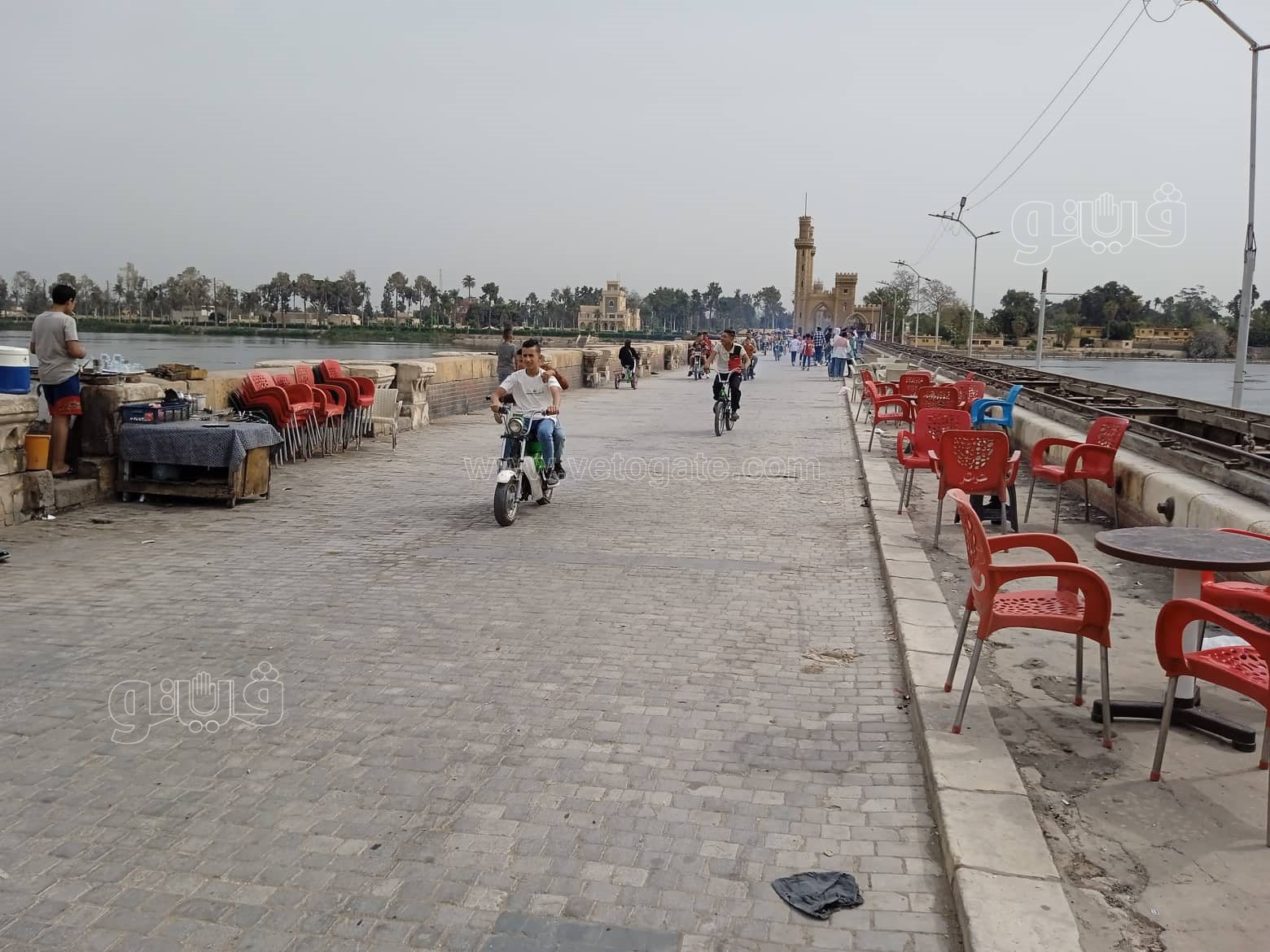 الأطفال والمراهقون يتوافدون على القناطر الخيرية (21)