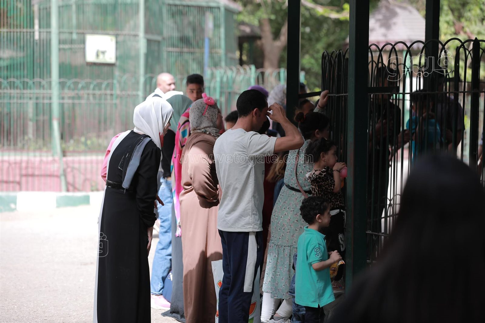  إقبال ملحوظ من المواطنين على حديقة حيوان الجيزة (21)
