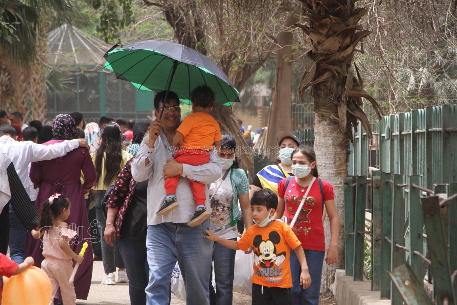 زحام شديد من المواطنين على حديقة الحيوان في العيد (33)