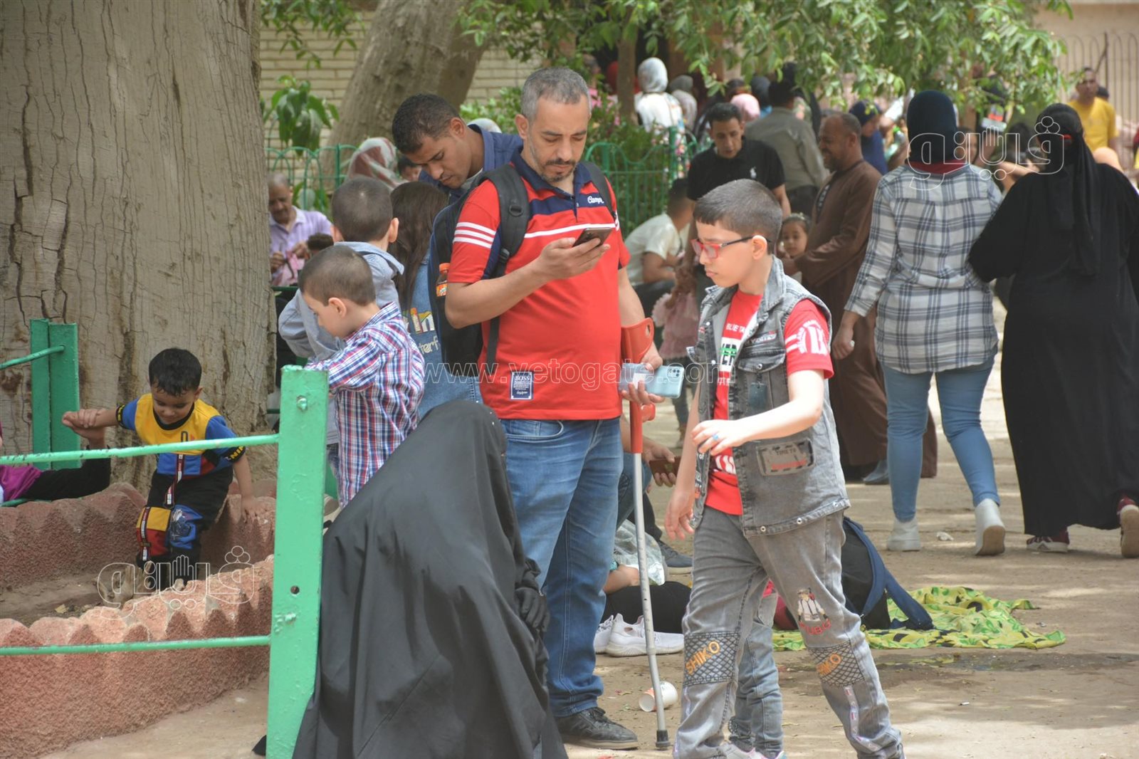 زوار حديقة الحيوان (37)