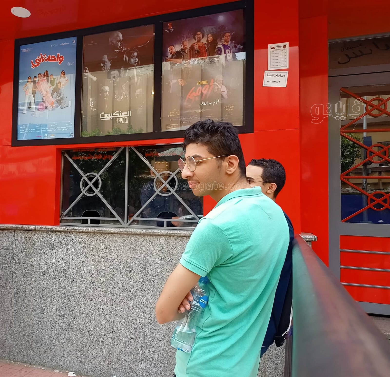 شوارع وسط القاهرة تجذب المراهقين.. وضعف الإقبال على السينمات (1)