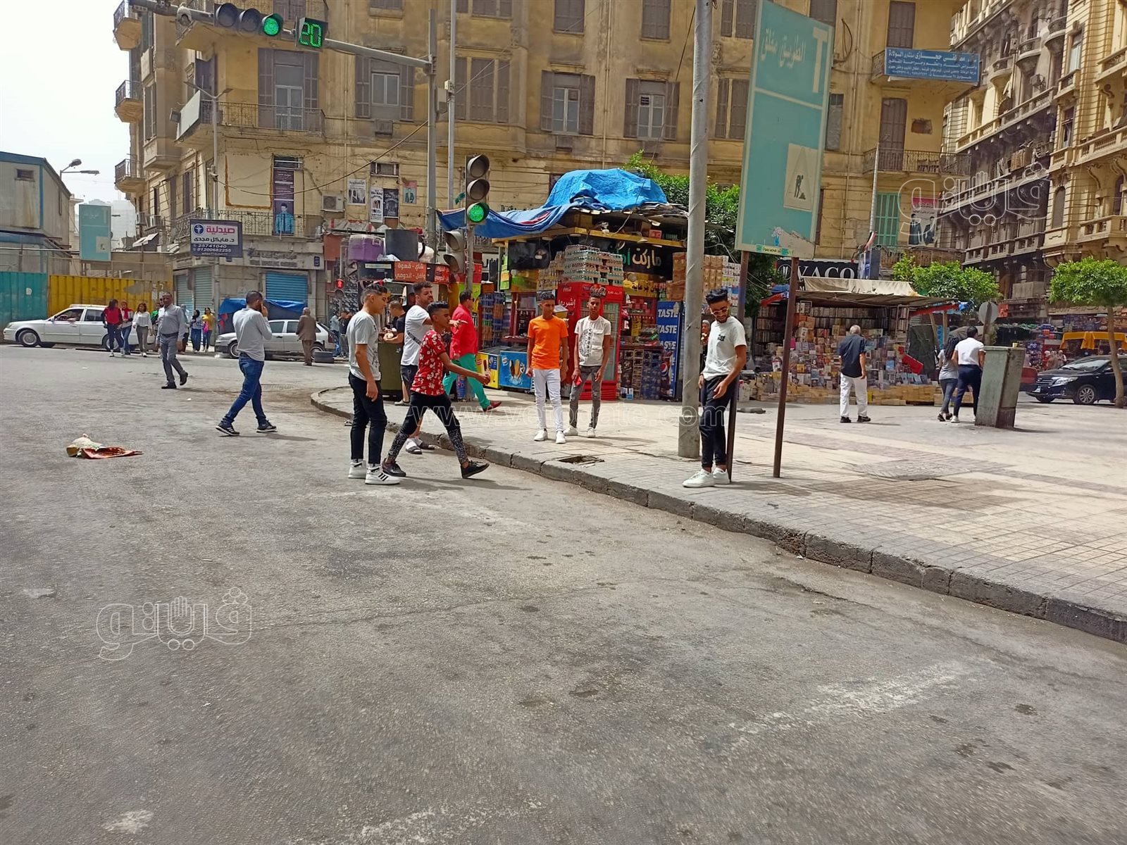 شوارع وسط القاهرة تجذب المراهقين.. وضعف الإقبال على السينمات (4)