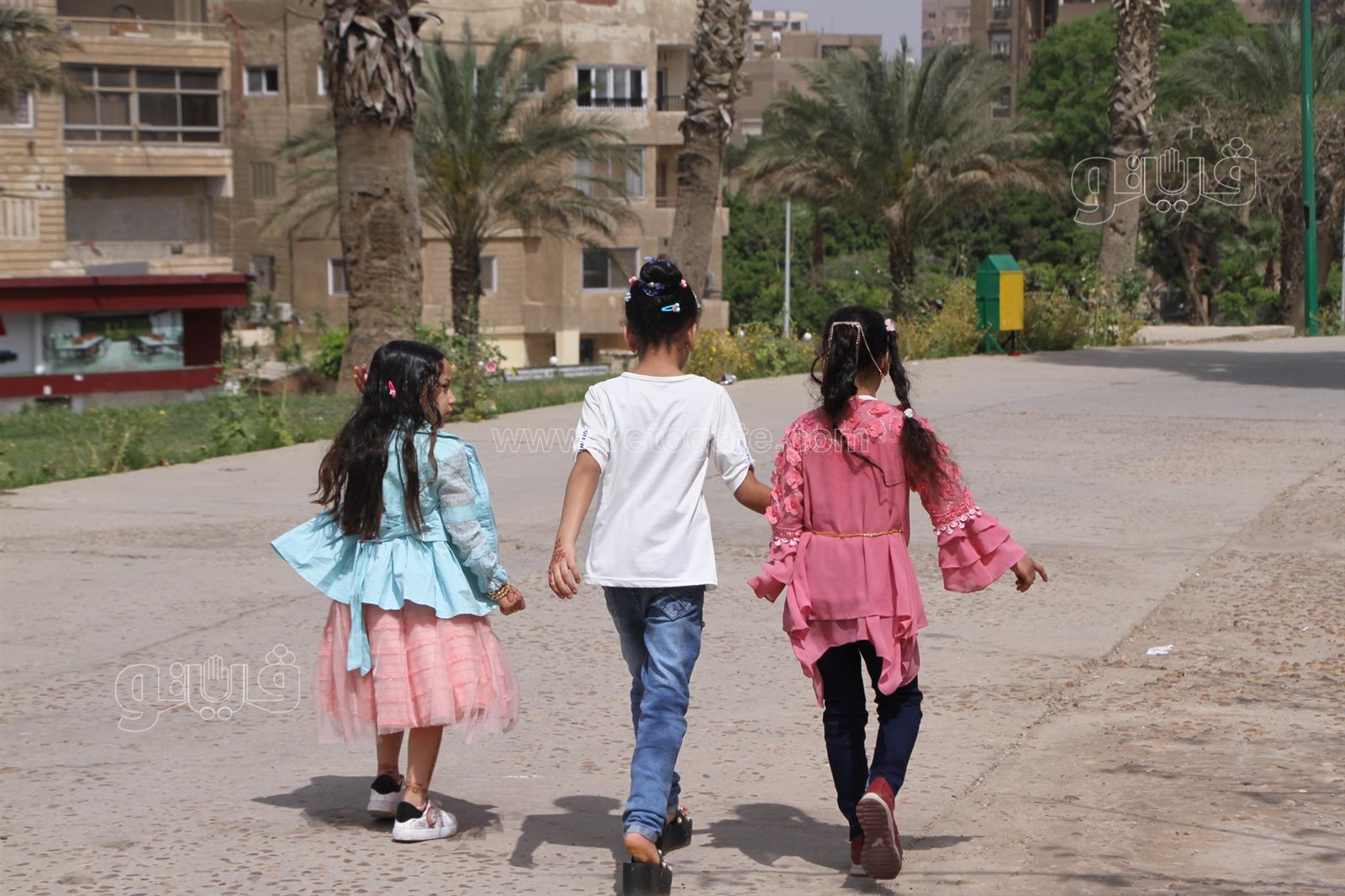 إقبال المواطنين على الحديقة الدولية للاحتفال بثالث أيام عيد الفطر (7)