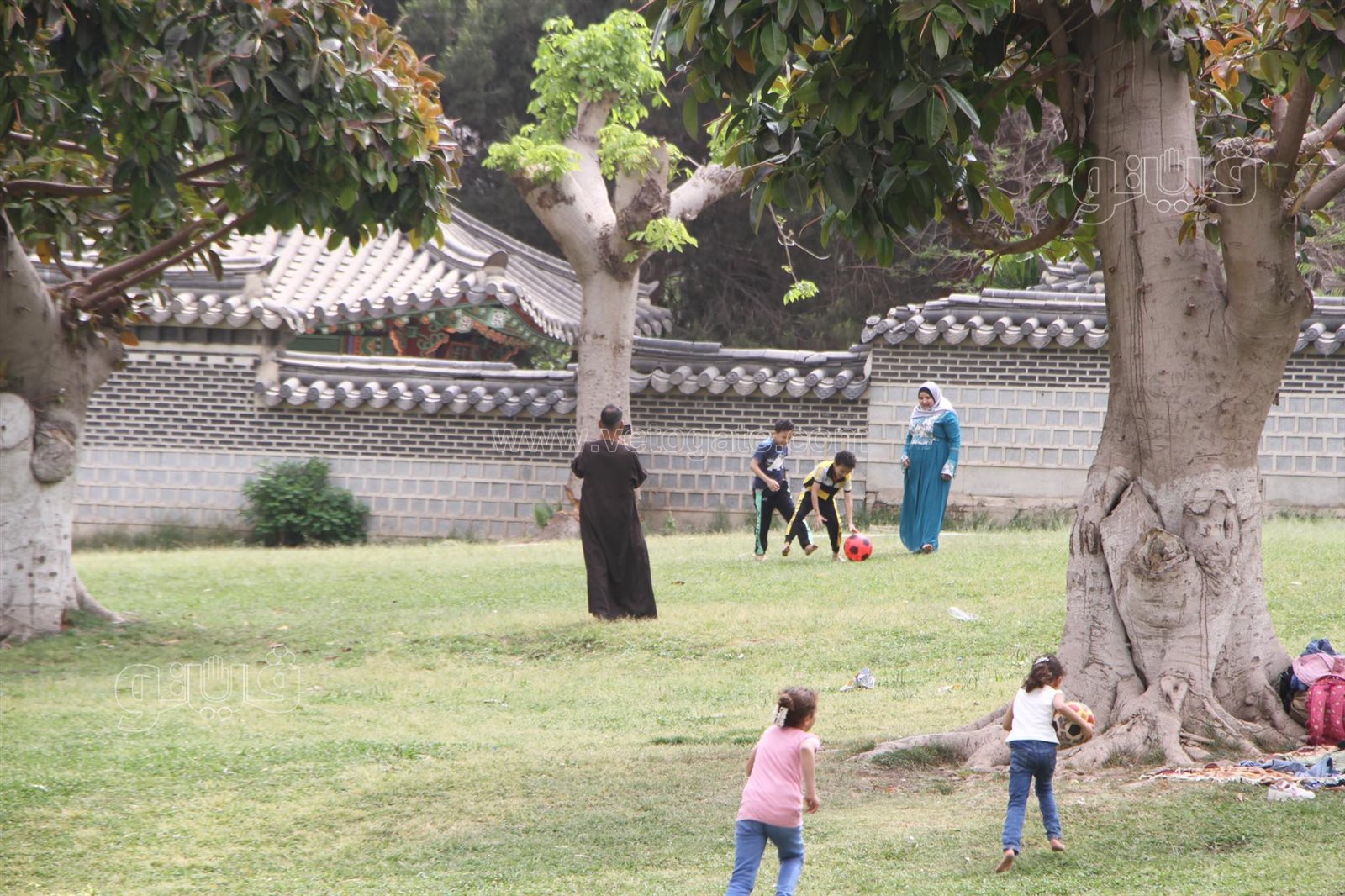 إقبال المواطنين على الحديقة الدولية للاحتفال بثالث أيام عيد الفطر (10)