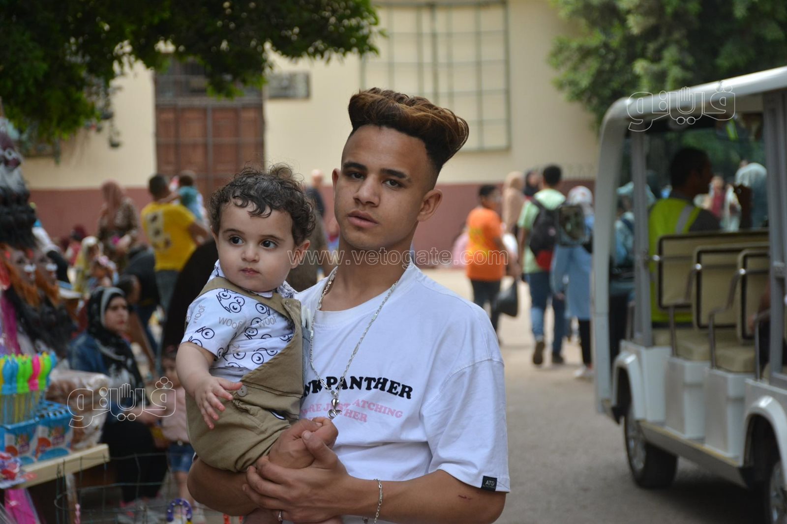 إقبال كثيف على حديقة الحيوان بالجيزة في ثالث أيام عيد الفطر (9)