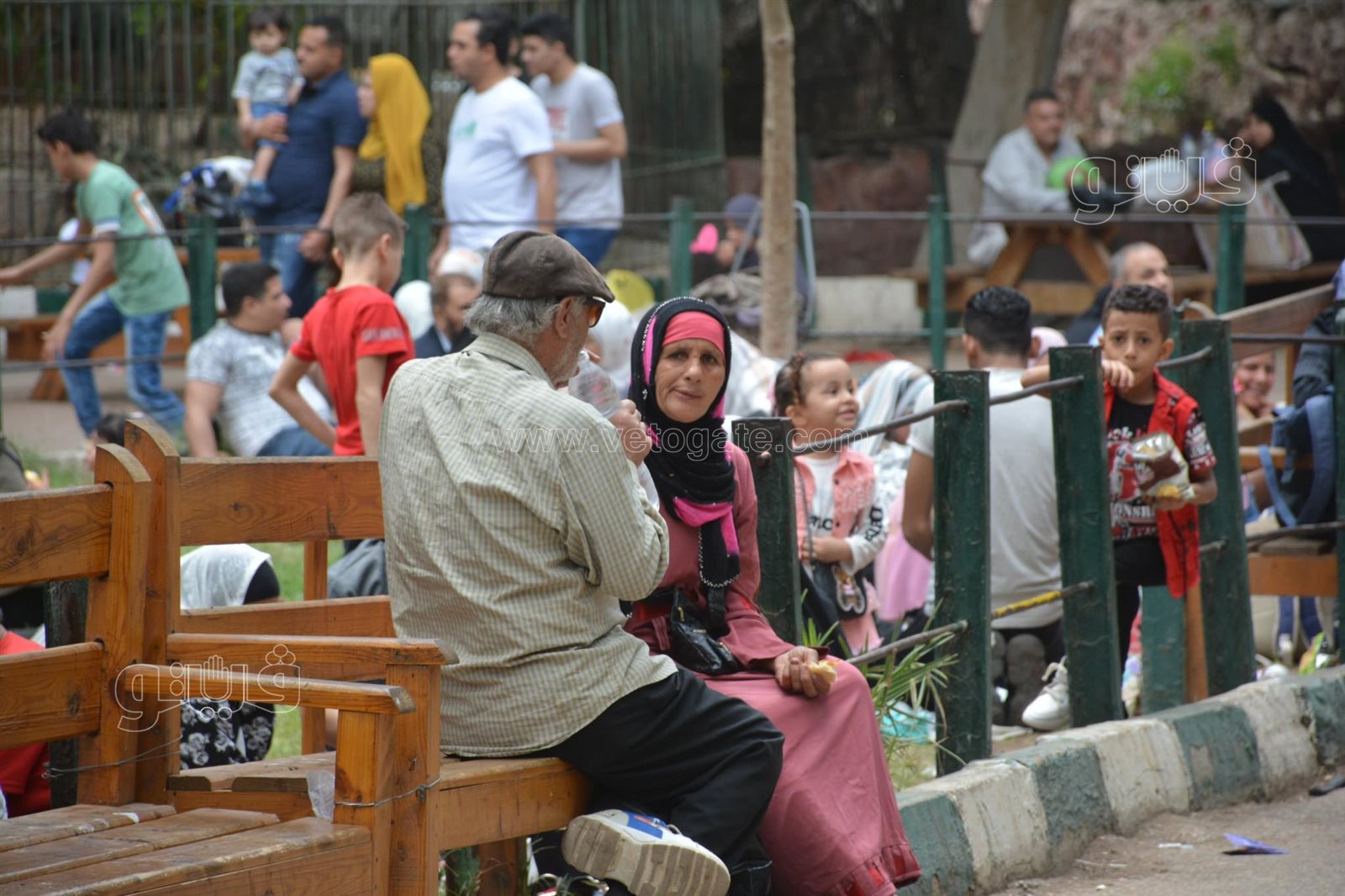 إقبال كثيف على حديقة الحيوان بالجيزة في ثالث أيام عيد الفطر (17)