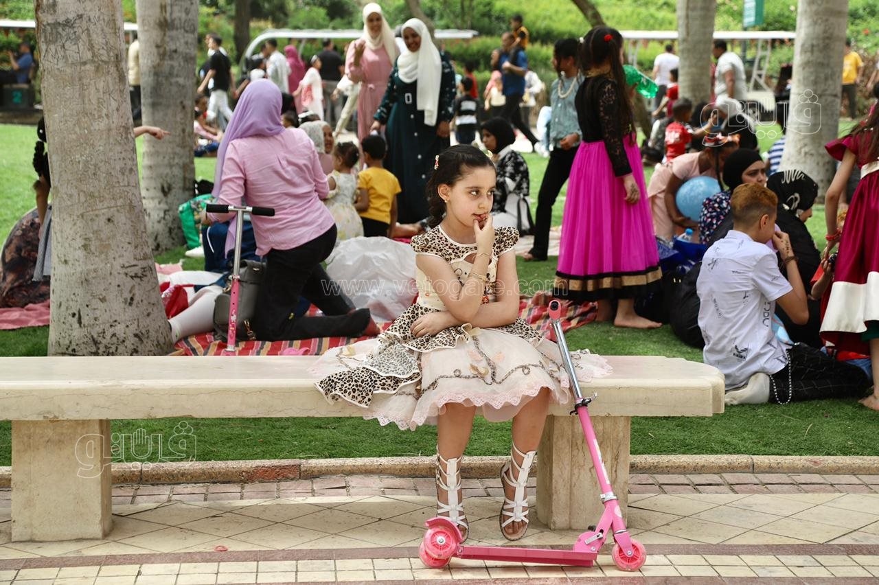 الأطفال داخل حديقة الأزهر (3)
