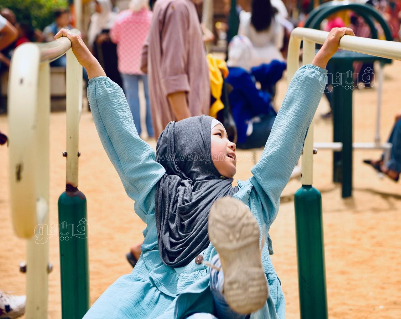 زوار حديقة الأزهر يستمتعون بملاهي الحديقة (26)