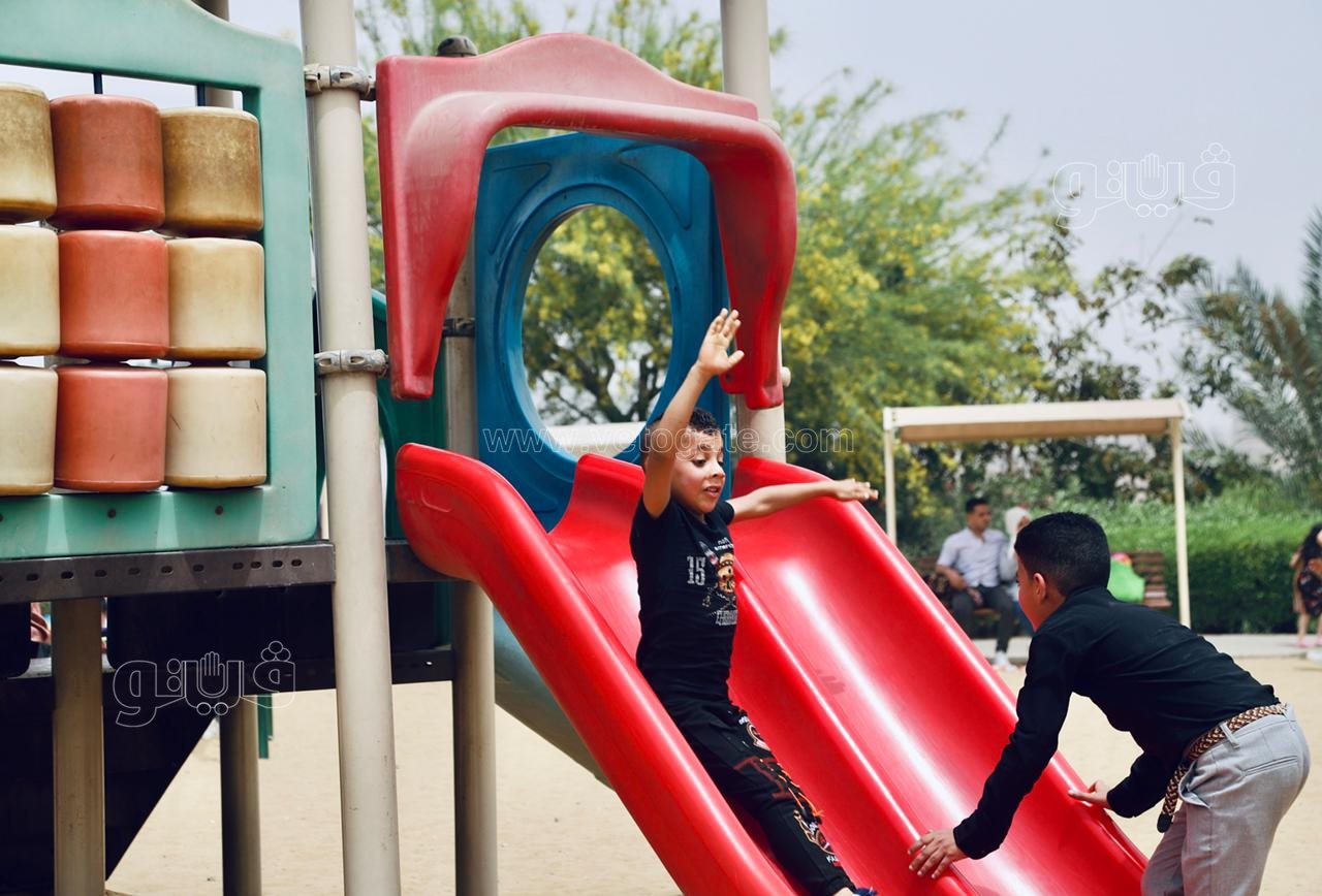 زوار حديقة الأزهر يستمتعون بملاهي الحديقة (35)