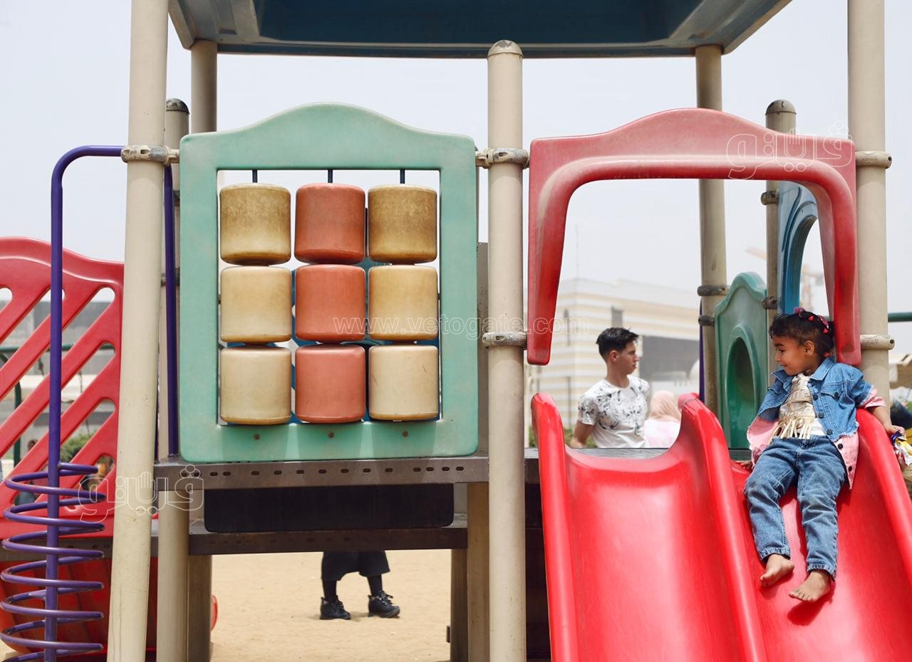 زوار حديقة الأزهر يستمتعون بملاهي الحديقة (38)