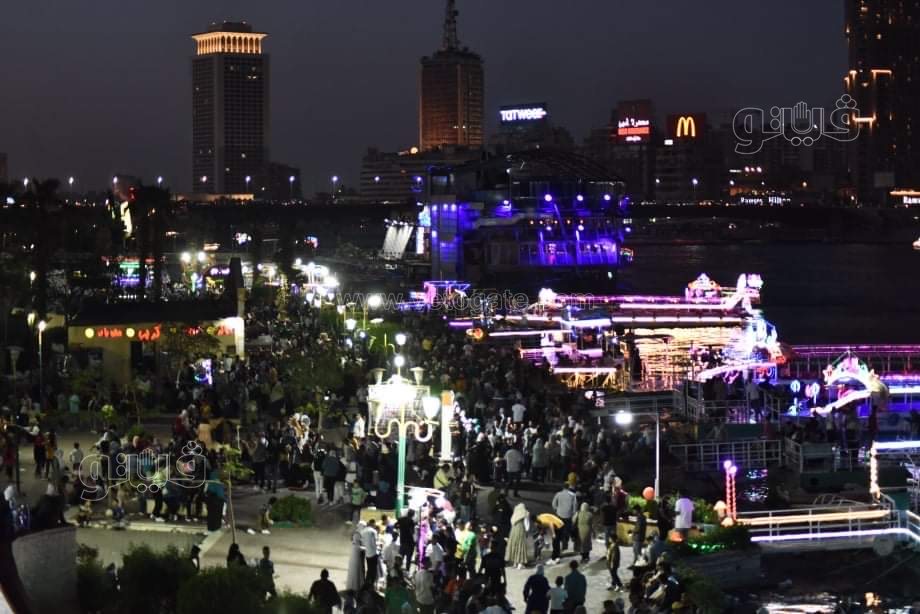 ١٢ صورة ترصد وداع المصريون لعيد الفطر على كورنيش النيل (3)