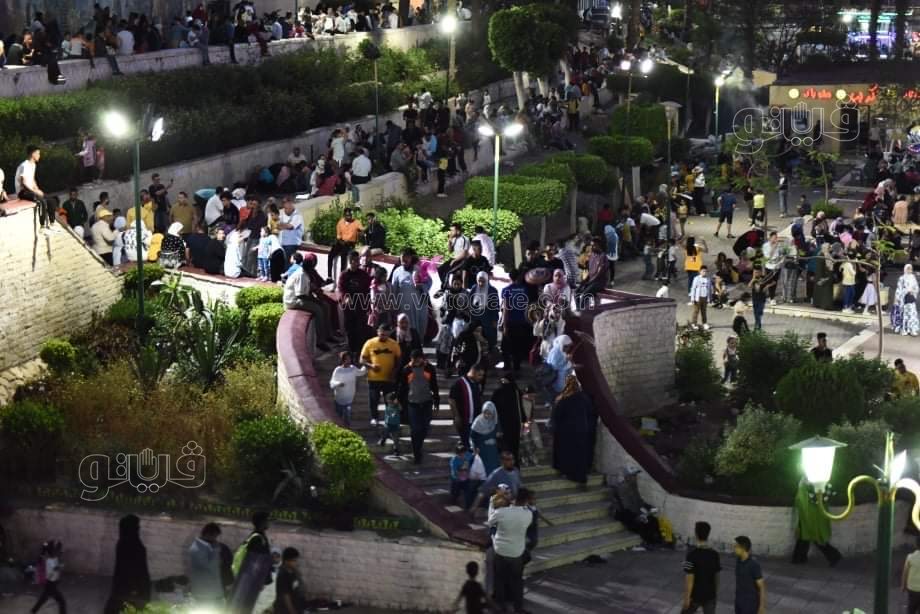 ١٢ صورة ترصد وداع المصريون لعيد الفطر على كورنيش النيل (10)