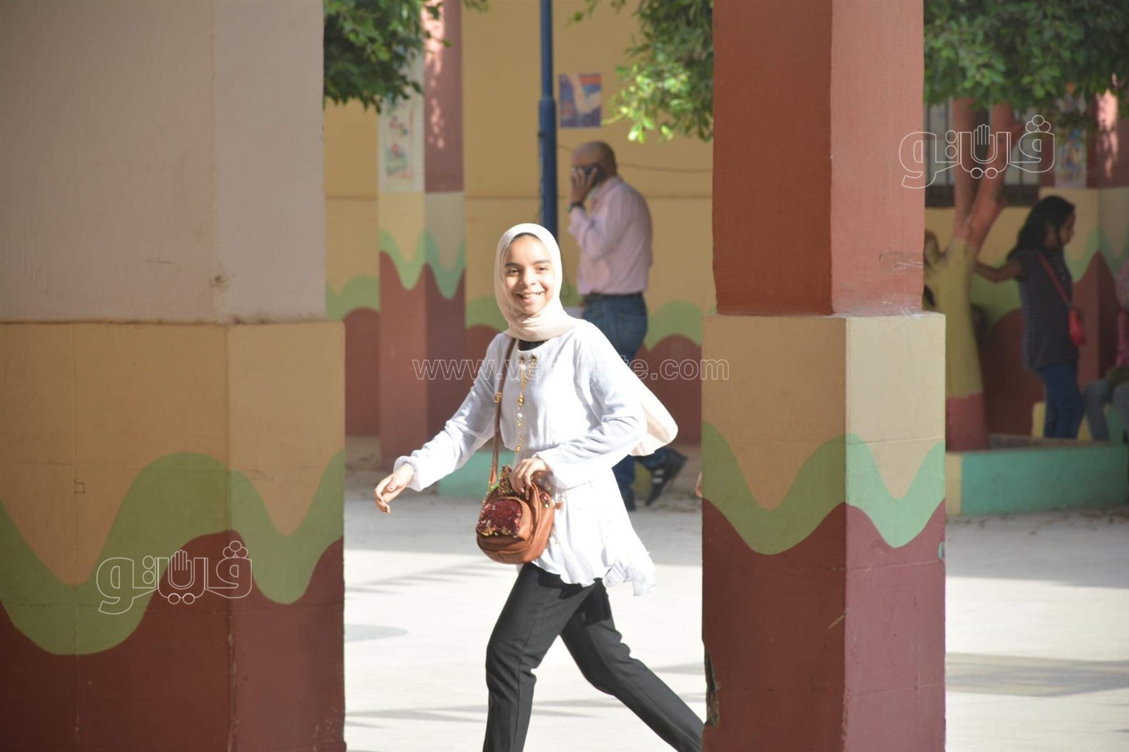 توافد تلاميذ الصف الخامس والسادس الابتدائي على لجان ميت عقبة بالجيزة (1)