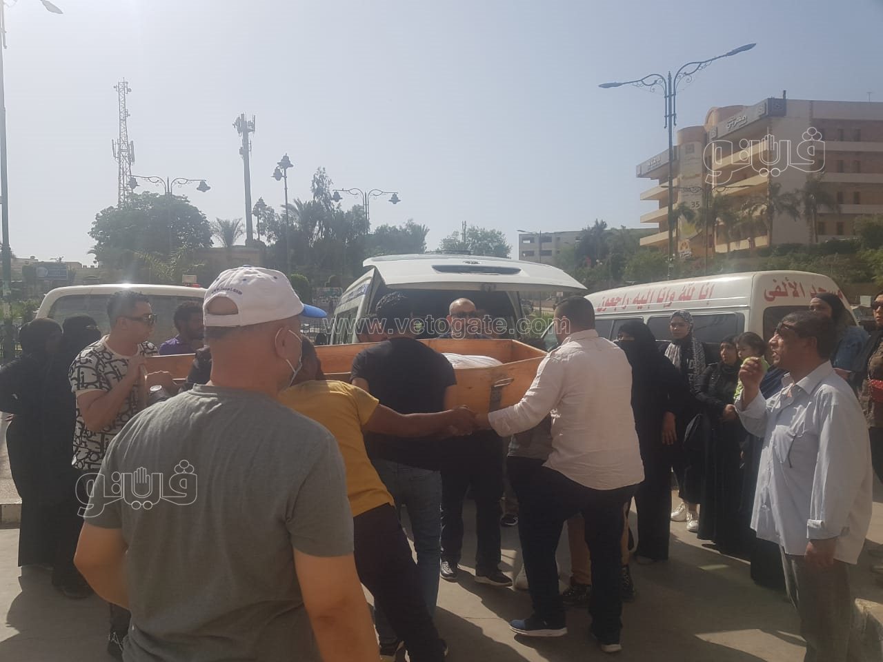 تشييع جثمان والد محسن منصور من مسجد السيدة نفسية (5)