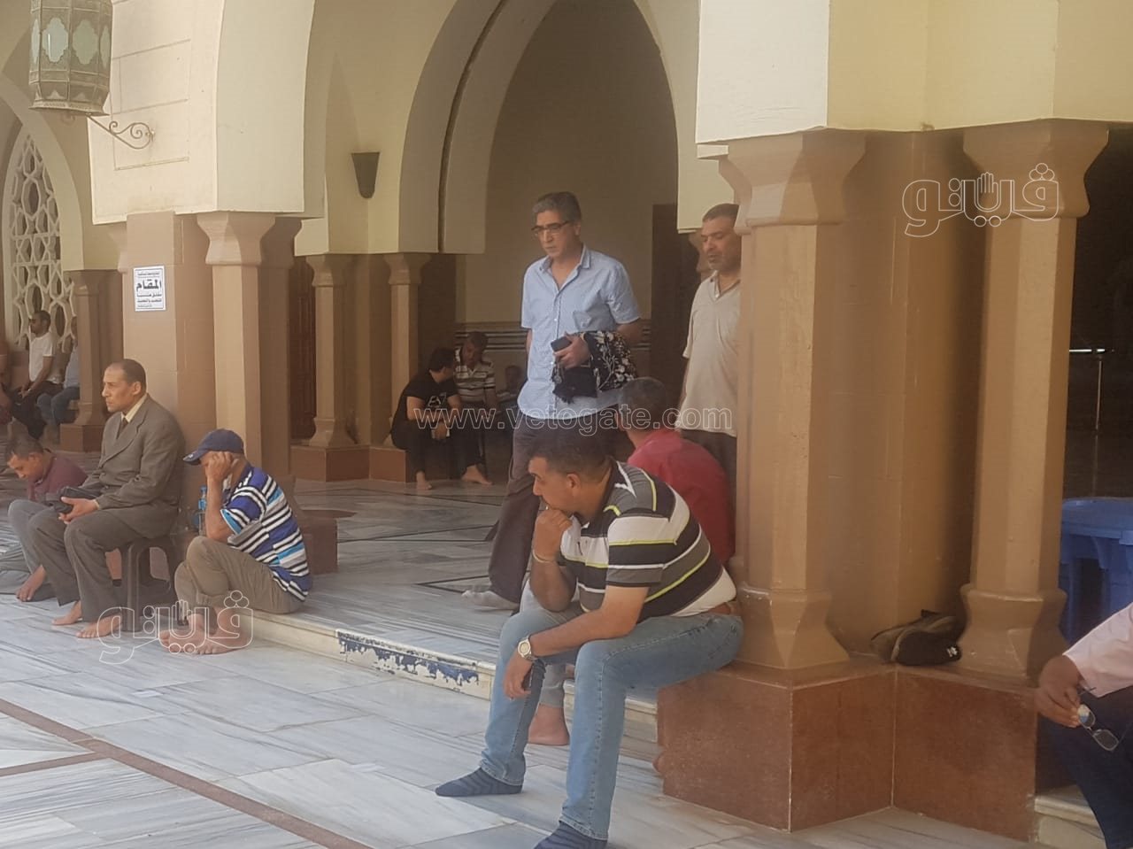 تشييع جثمان والد محسن منصور من مسجد السيدة نفسية (8)