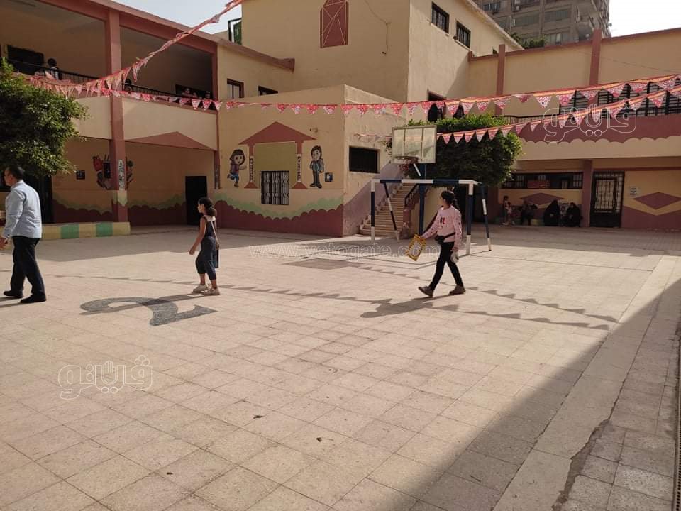 توافد طلاب رابعة ابتدائى على لجان الجيزة لأداء امتحان الرياضيات (1)