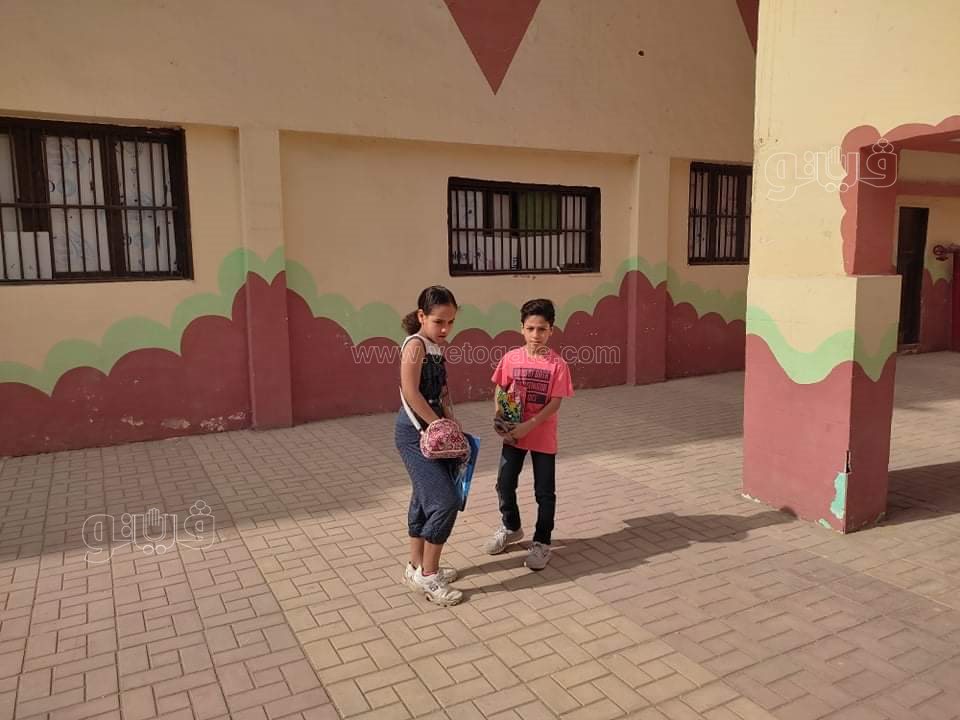 توافد طلاب رابعة ابتدائى على لجان الجيزة لأداء امتحان الرياضيات (5)