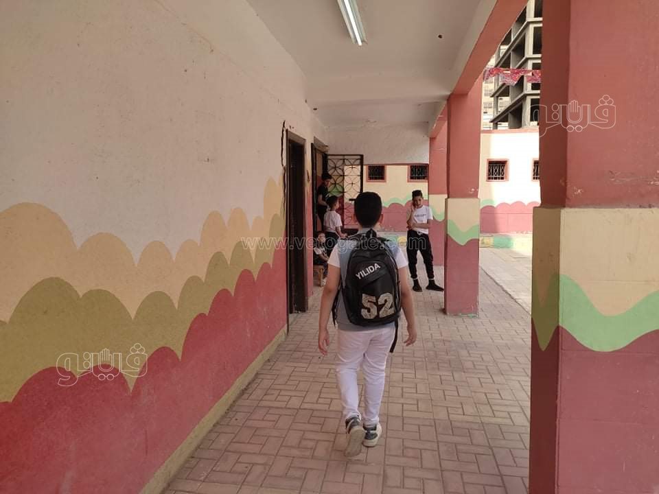 توافد طلاب رابعة ابتدائى على لجان الجيزة لأداء امتحان الرياضيات (9)