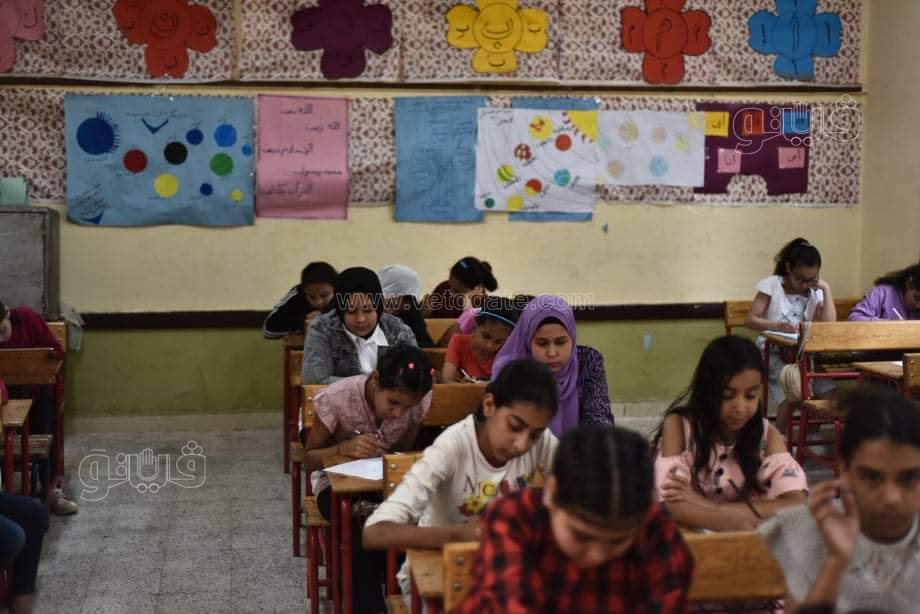 تأدية طلاب رابعة ابتدائى امتحان الرياضيات (4)