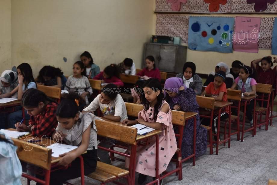 تأدية طلاب رابعة ابتدائى امتحان الرياضيات (7)