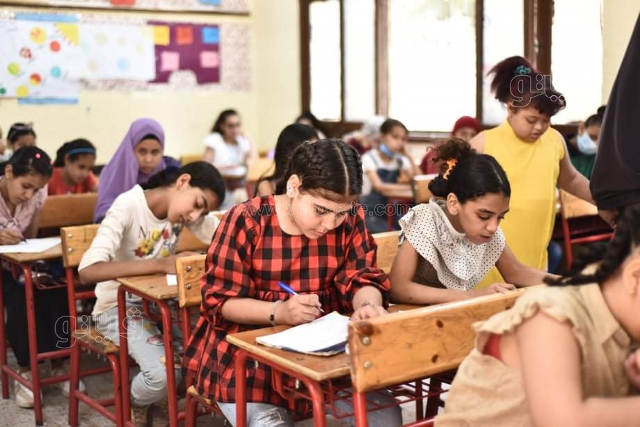 تأدية طلاب رابعة ابتدائى امتحان الرياضيات (12)