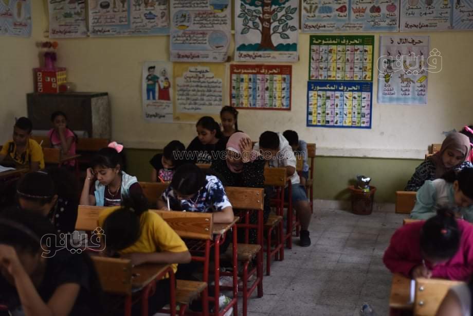 تأدية طلاب رابعة ابتدائى امتحان الرياضيات (17)