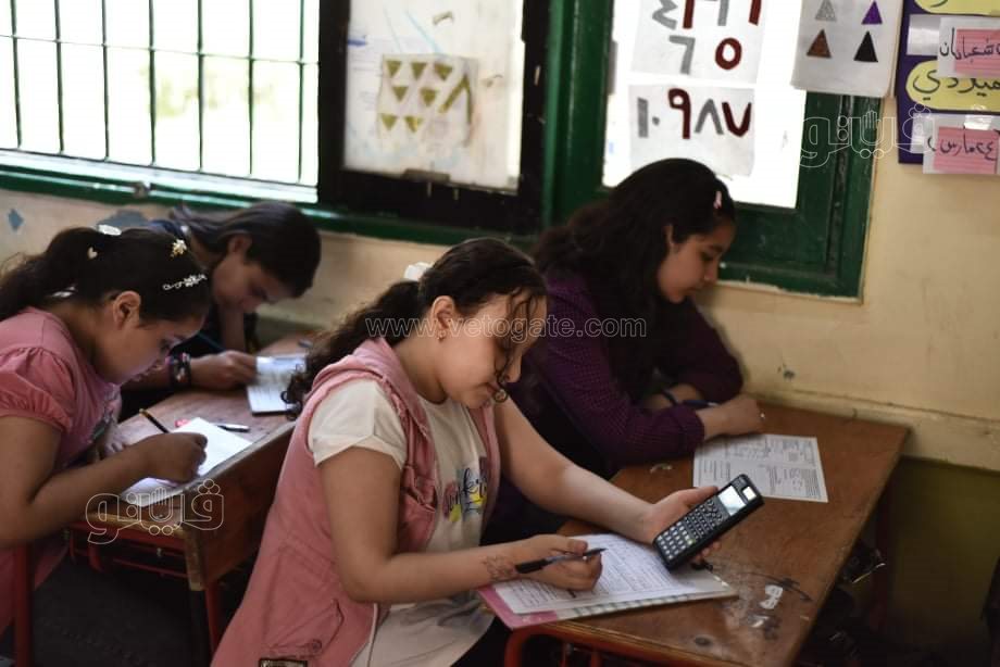 تأدية طلاب رابعة ابتدائى امتحان الرياضيات (18)