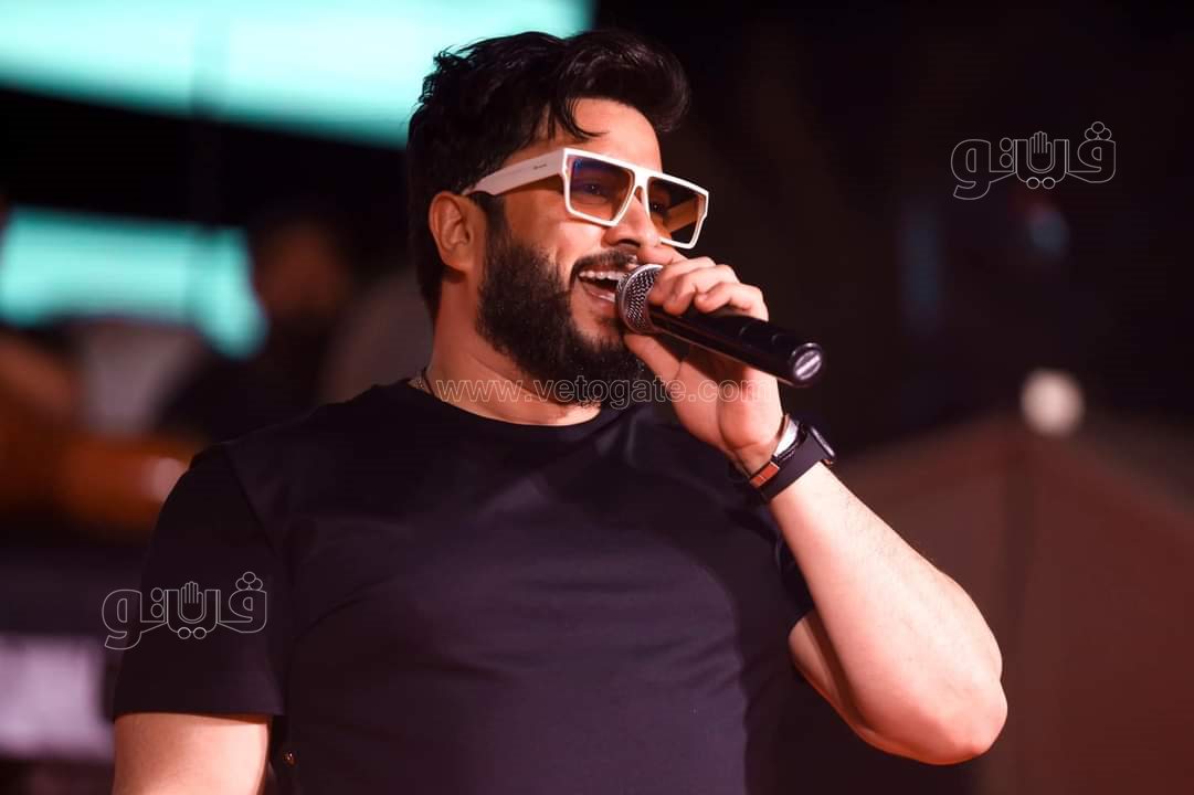 .احمد سعد ومصطفى حجاج يشعلون حفل الجامعه البريطانية بالشروق (9)