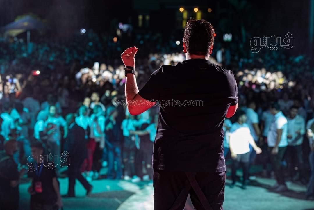 .احمد سعد ومصطفى حجاج يشعلون حفل الجامعه البريطانية بالشروق (13)