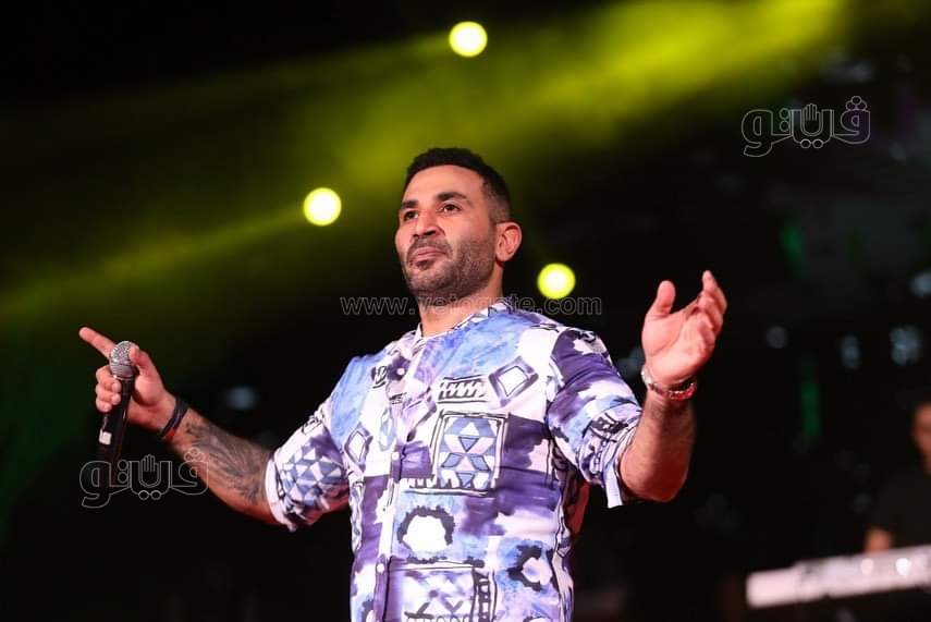 .احمد سعد ومصطفى حجاج يشعلون حفل الجامعه البريطانية بالشروق (20)