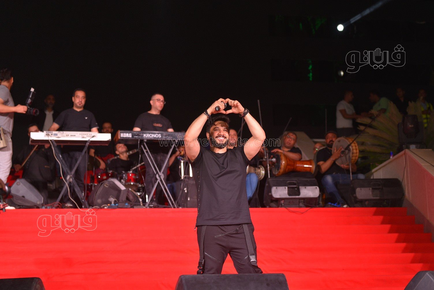 .احمد سعد ومصطفى حجاج يشعلون حفل الجامعه البريطانية بالشروق (33)