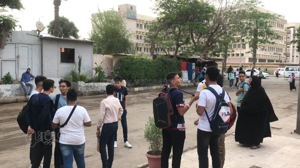 توافد طلاب الشهادة الإعدادية (3)