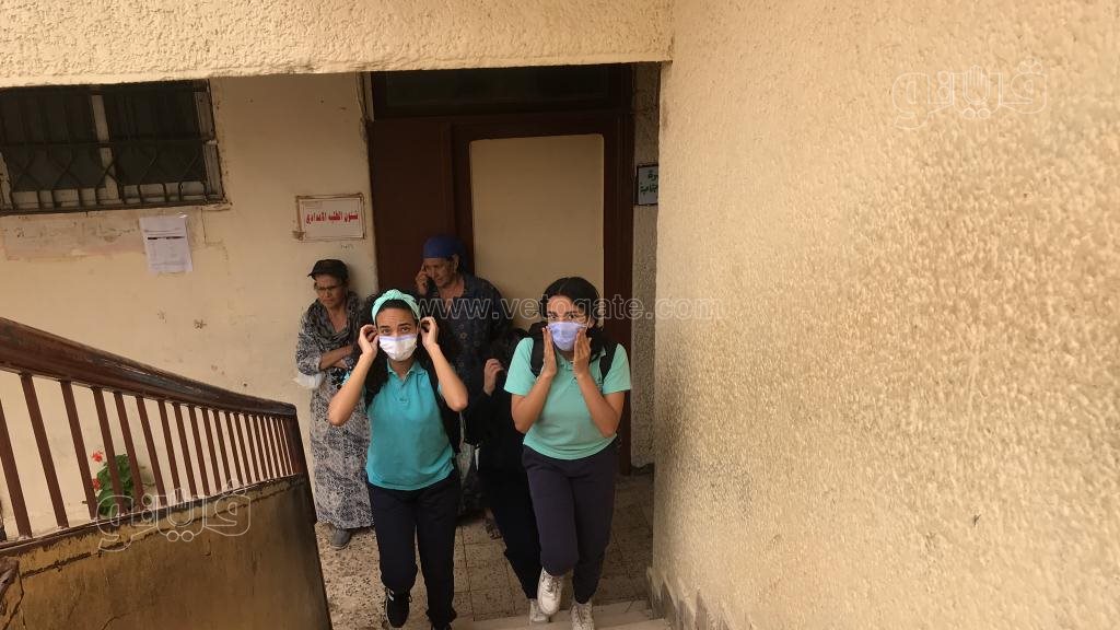 لحظة دخول طلاب الإعدادية لجان امتحان اللغة العربية (3)