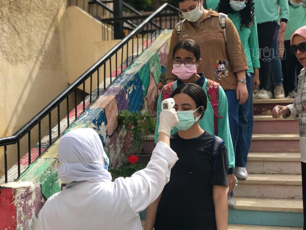 لحظة تأدية طلاب الشهادة الإعدادية امتحان اللغة العربية (3)